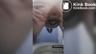 SCAT - Sexy girls Pooping 26