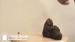 SCAT - Sexy girls Pooping 25