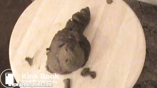 SCAT - Sexy girls Pooping 25