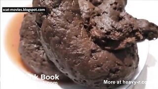 SCAT - Sexy girls Pooping 27