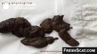 SCAT - Sexy girls Pooping 29