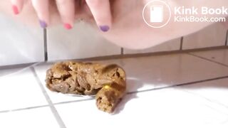 SCAT - Sexy girls Pooping 19