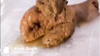 SCAT - Sexy girls Pooping 26