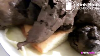 SCAT - Sexy girls Pooping 20