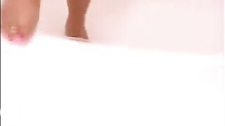 SCAT - Sexy girls Pooping 20