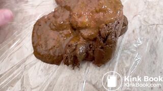 SCAT - Sexy girls Pooping 27