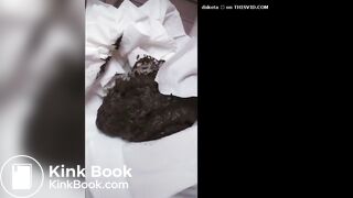 SCAT - Sexy girls Pooping 27