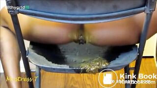 SCAT - Sexy girls Pooping 27