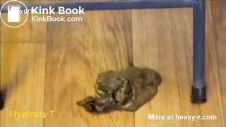 SCAT - Sexy girls Pooping 27