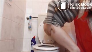 SCAT - Sexy girls Pooping 28