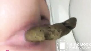 SCAT - Sexy girls Pooping 21