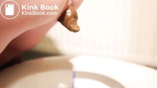 SCAT - Sexy girls Pooping 25