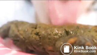 SCAT - Sexy girls Pooping 20