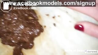 SCAT - Sexy girls Pooping 25