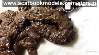 SCAT - Sexy girls Pooping 25