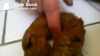 SCAT - Sexy girls Pooping 25