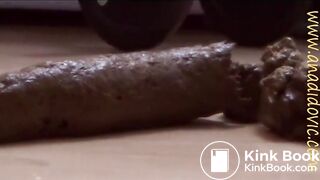 SCAT - Sexy girls Pooping 30