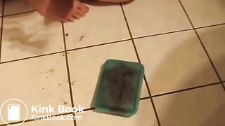 SCAT - Sexy girls Pooping 29