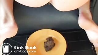 SCAT - Sexy girls Pooping 29