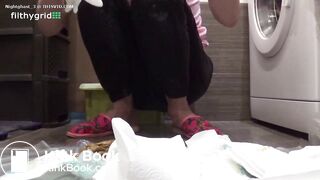 SCAT - Sexy girls Pooping 26