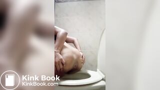 SCAT - Sexy girls Pooping 30