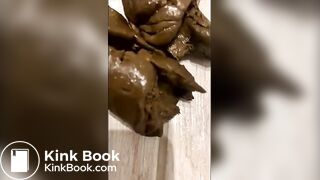 SCAT - Sexy girls Pooping 26