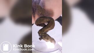 SCAT - Sexy girls Pooping 24