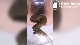 SCAT - Sexy girls Pooping 24