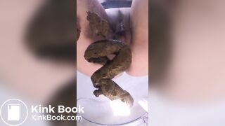 SCAT - Sexy girls Pooping 24