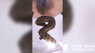 SCAT - Sexy girls Pooping 24