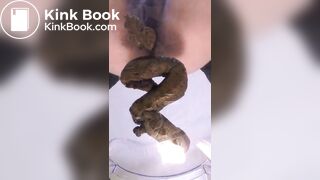SCAT - Sexy girls Pooping 24