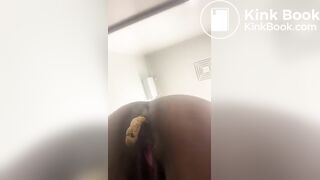 SCAT - Sexy girls Pooping 30