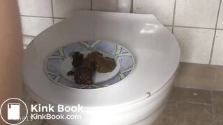 SCAT - Sexy girls Pooping 26