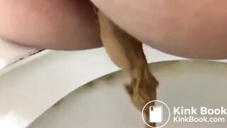 SCAT - Sexy girls Pooping 26