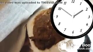 SCAT - Sexy girls Pooping 31