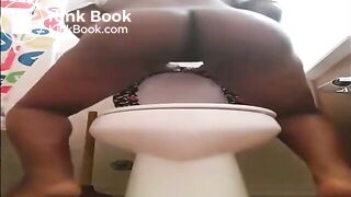 SCAT - Sexy girls Pooping 27