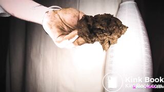 SCAT - Sexy girls Pooping 25