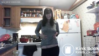 SCAT - Sexy girls Pooping 26