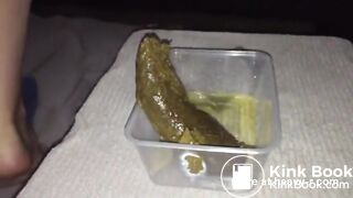 SCAT - Sexy girls Pooping 26