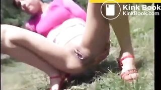 SCAT - Sexy girls Pooping 32