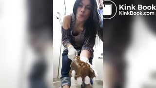SCAT - Sexy girls Pooping 32