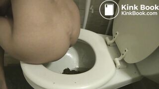 SCAT - Sexy girls Pooping 32