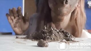 SCAT - Sexy girls Pooping 22