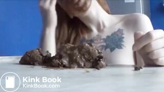 SCAT - Sexy girls Pooping 22