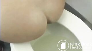 SCAT - Sexy girls Pooping 28