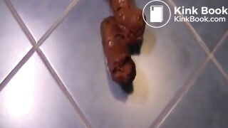SCAT - Sexy girls Pooping 28