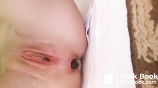 SCAT - Sexy girls Pooping 30