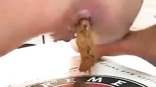 SCAT - Sexy girls Pooping 30