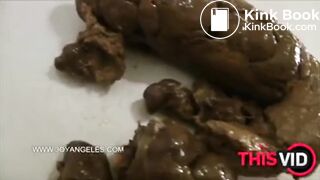 SCAT - Sexy girls Pooping 29