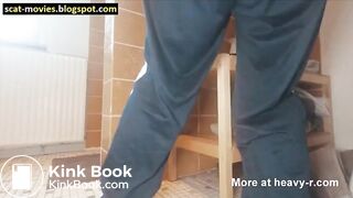 SCAT - Sexy girls Pooping 33